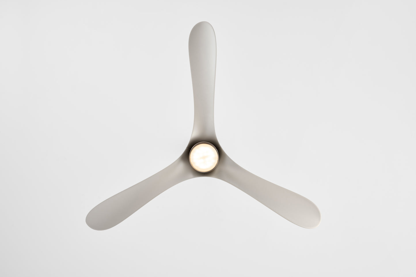 AEROCURVE 60" LED Smart Ceiling Fan
