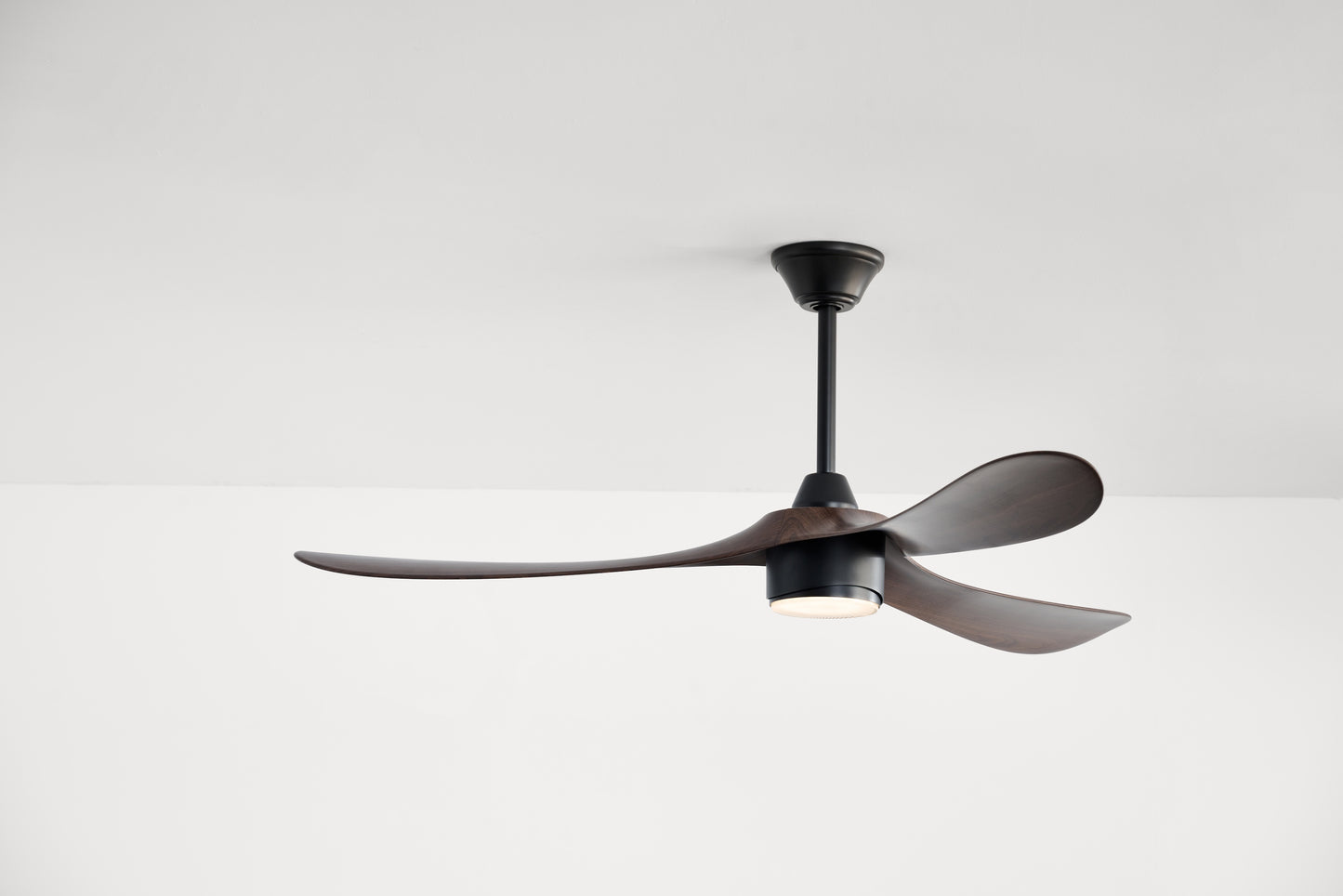 AEROCURVE 60" LED Smart Ceiling Fan